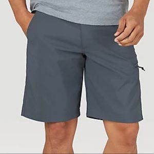 Wrangler Performance Water Repellent Shorts. Size 46. NWT